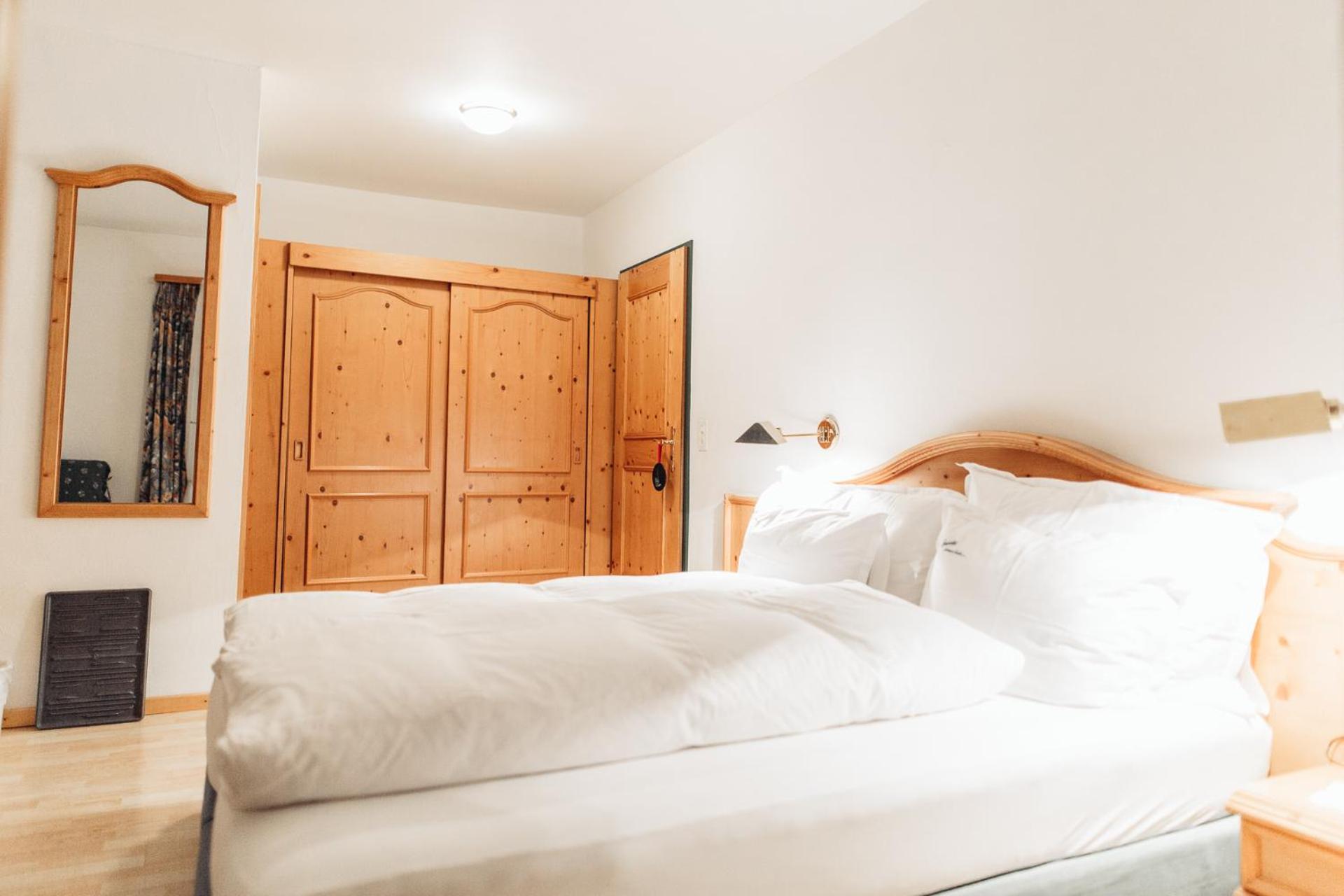 Spescha Hotel 3*